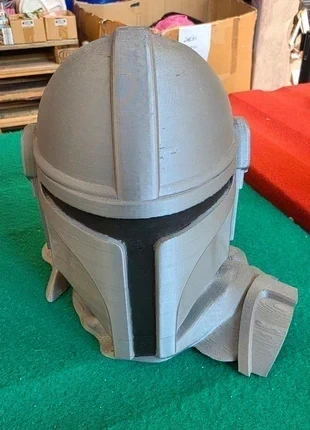 Busto elmo Mandaloriano stampato in 3D – Decorazione da collezione
