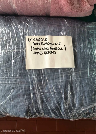 Lenzuolo matrimoniale con angoli blu